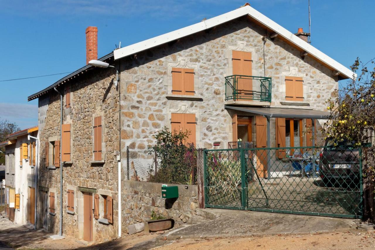 Gite De Sauviat 25 Chemin Du Grand Pacher Le Bourg De Sauviat 63120 Luaran gambar